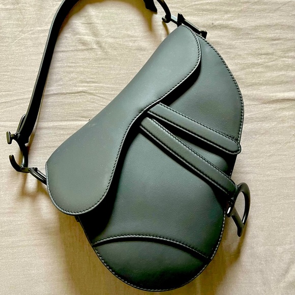 Authentic 💯 Dior Ultramatte Saddle Bag!♥️♥️♥️ - Picture 1 of 5